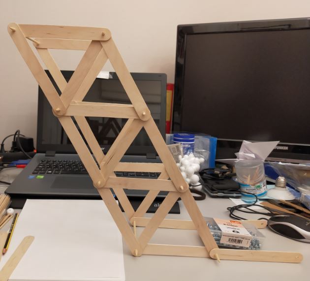 Estructura Triangulada Inclinada